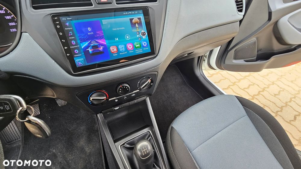 Hyundai i20 1.2 FIFA WM Edition - 14