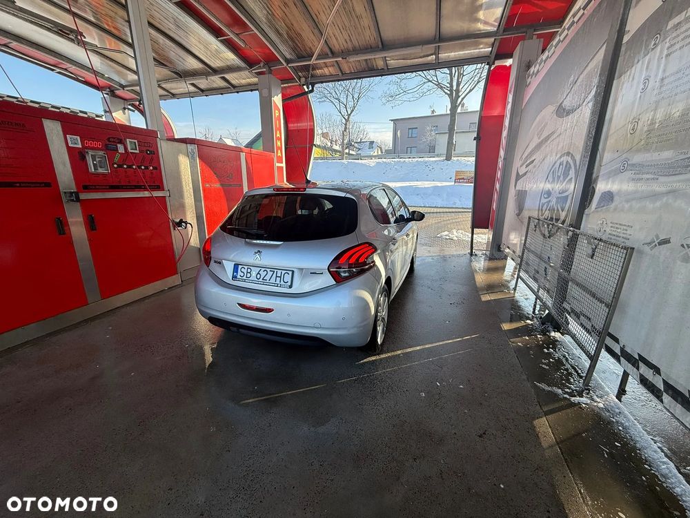 Peugeot 208 1.2 PureTech Style - 10
