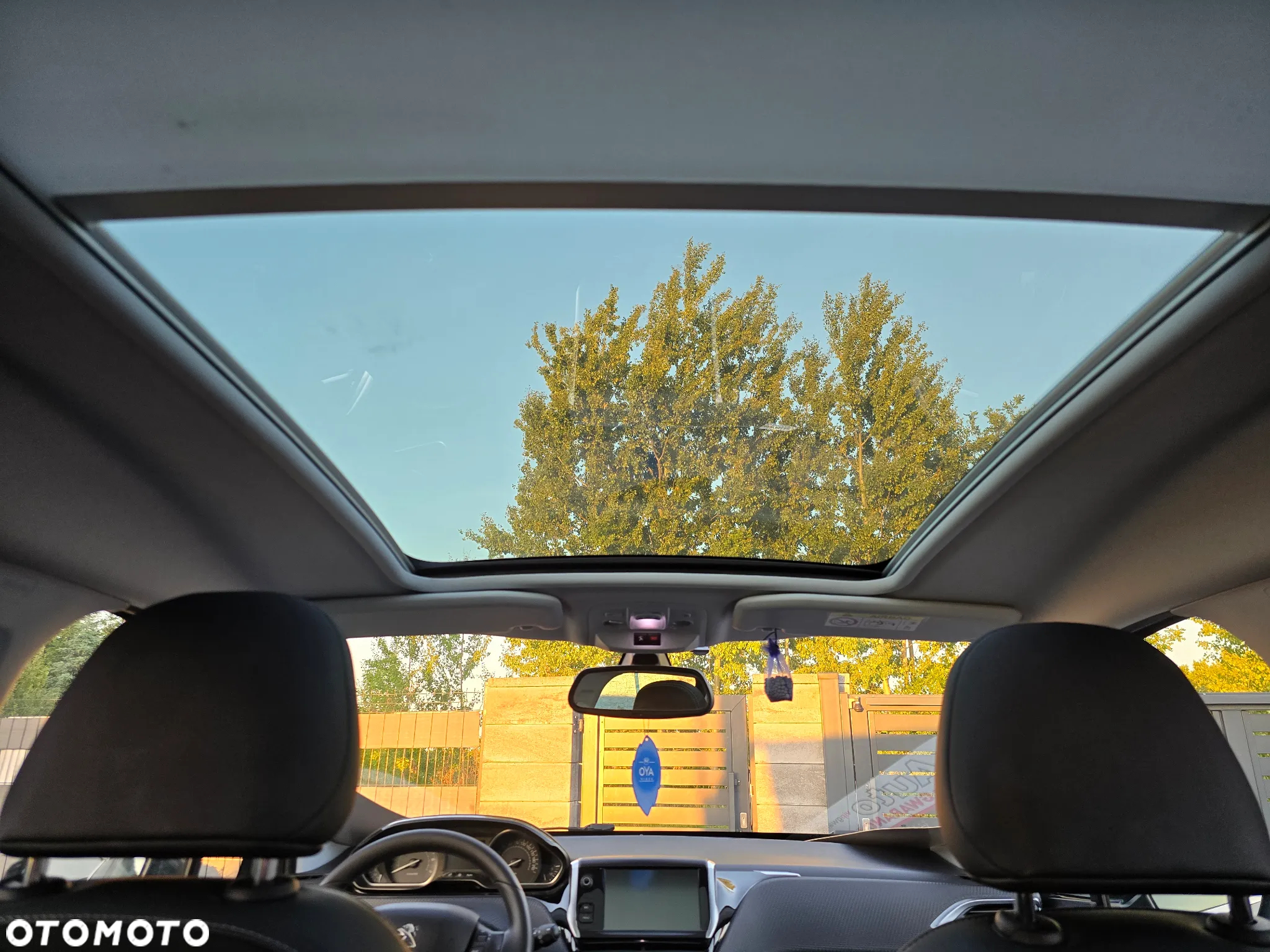 Peugeot 2008 1.2 Pure Tech GPF Allure S&S - 17