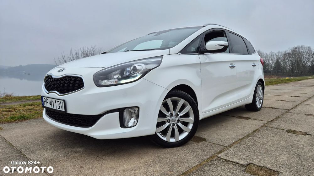 Kia Carens 1.7 CRDi 115 Dream Team Edition - 1