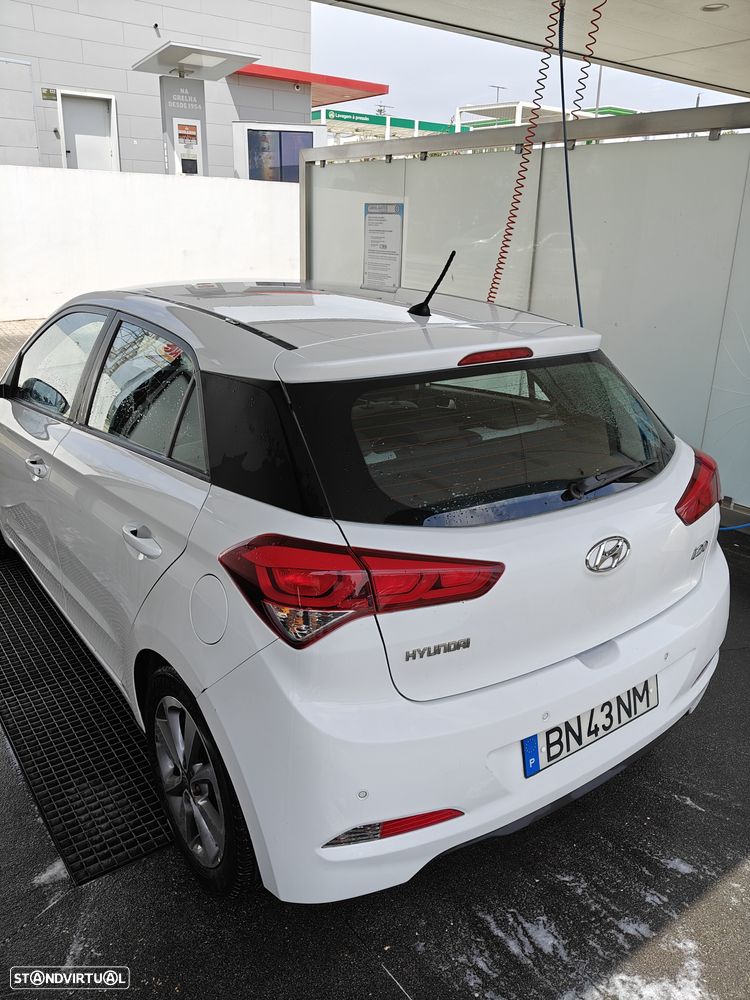 Hyundai i20 1.2 Comfort+Pack de lançamento - 2
