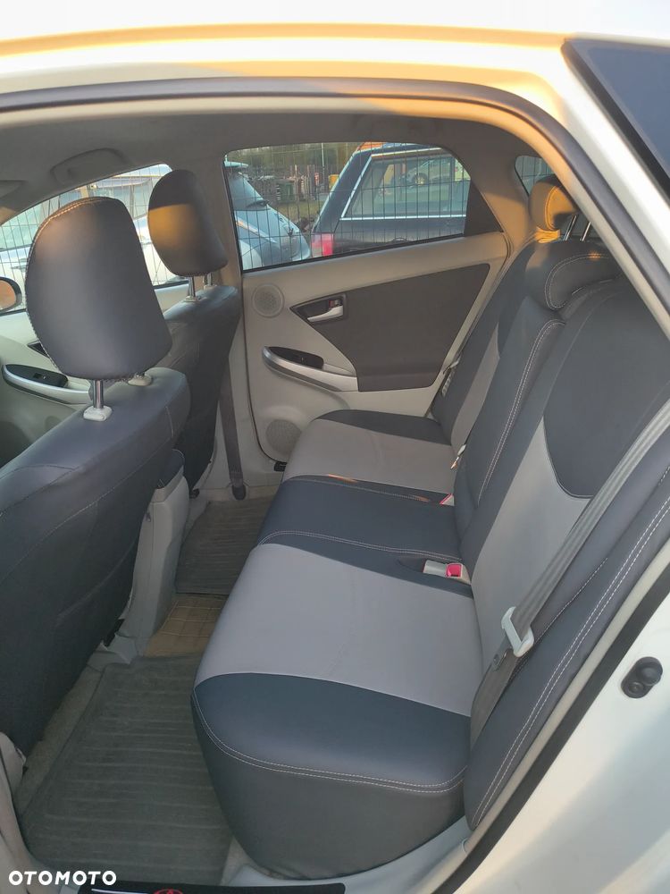 Toyota Prius 1.8 HSD Prestige - 12