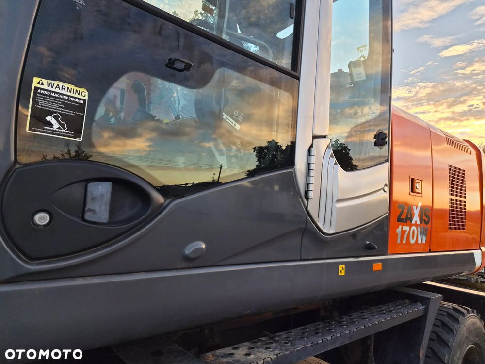 Hitachi ZX170W-3 - 13