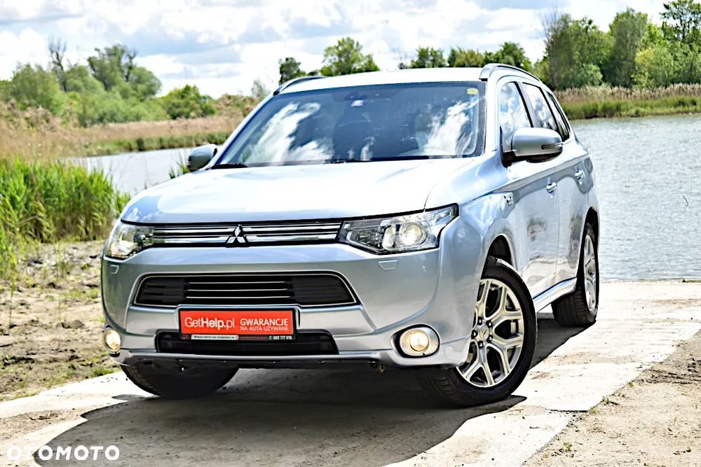 Mitsubishi Outlander 2.0 4WD Plug-In Hybrid Top - 9