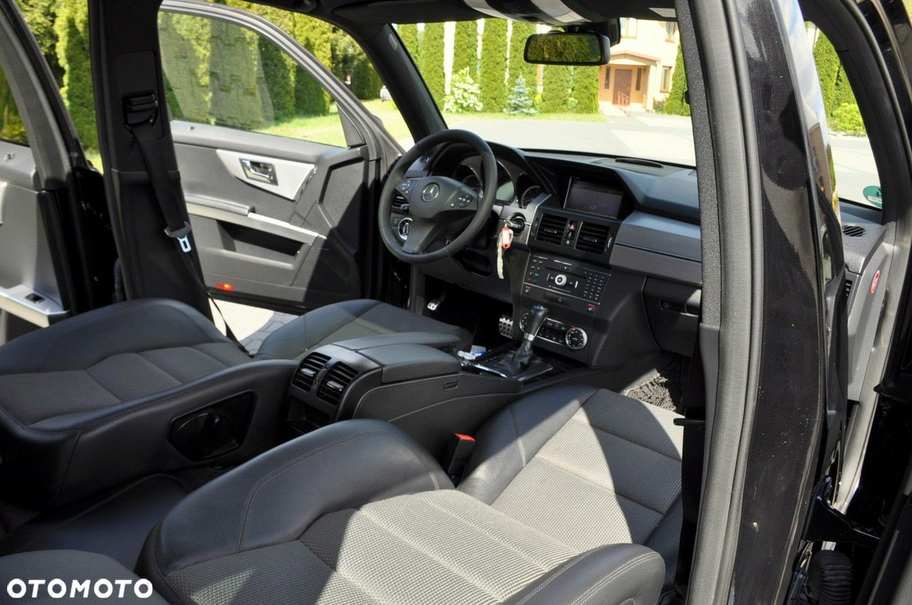 Mercedes-Benz GLK - 24