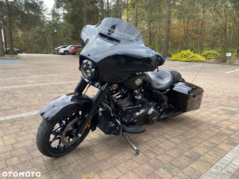 Harley-Davidson Touring Street Glide - 12