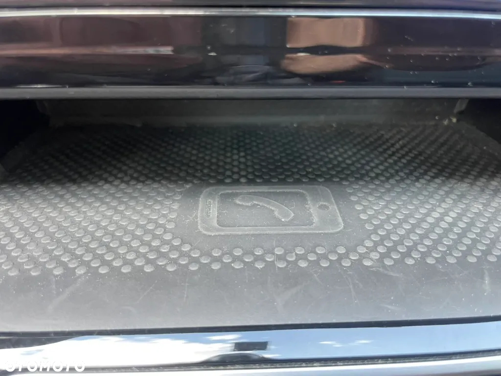 Volkswagen Passat Variant 2.0 TDI SCR DSG Business - 23