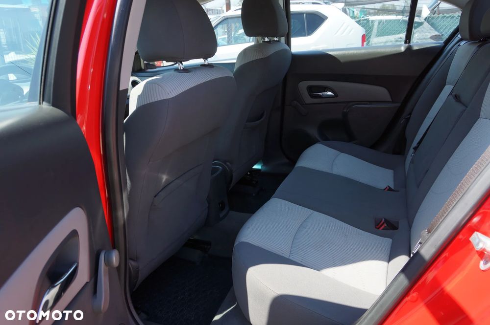 Chevrolet Cruze - 21