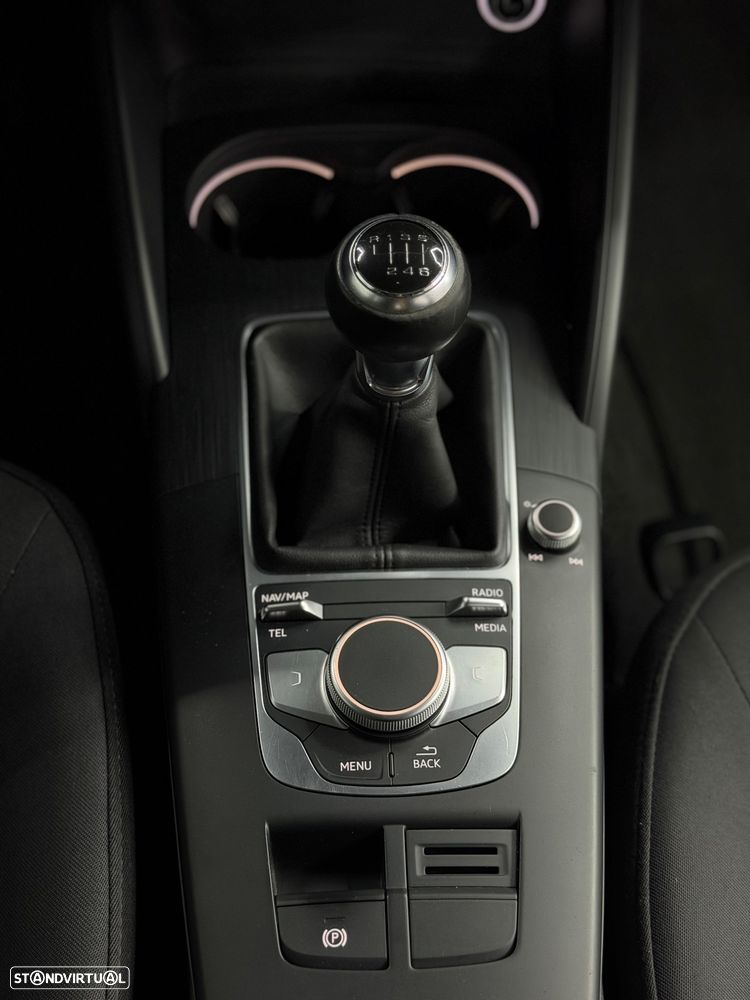 Audi A3 Sportback 1.6 TDI S-line - 29