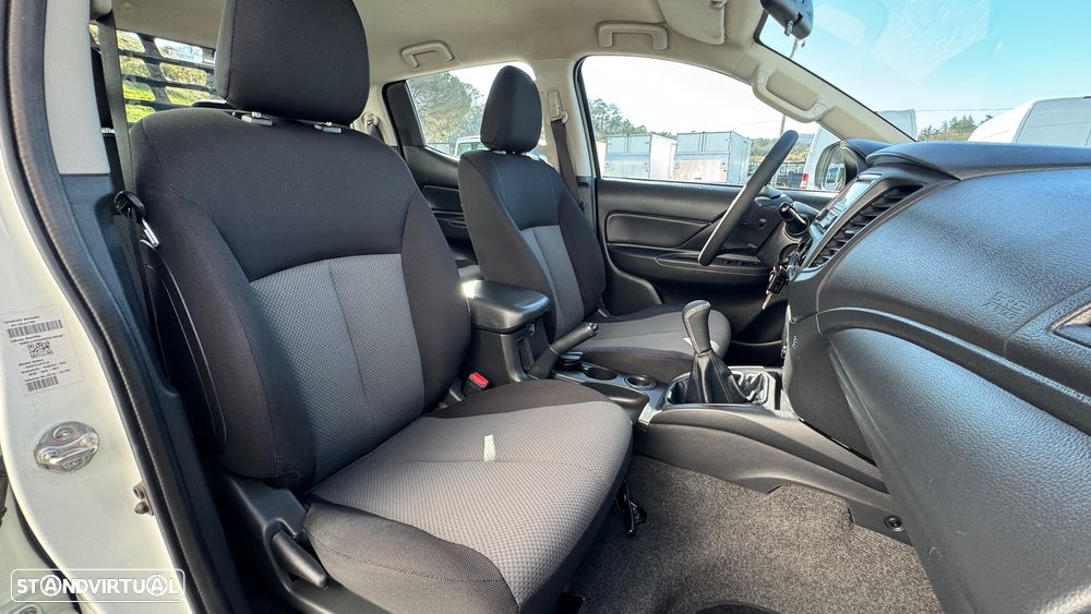 Mitsubishi L-200 Cabine dupla 4X2 - 16