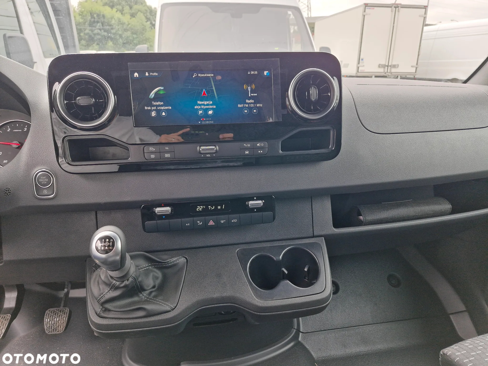 Mercedes-Benz Sprinter - 10
