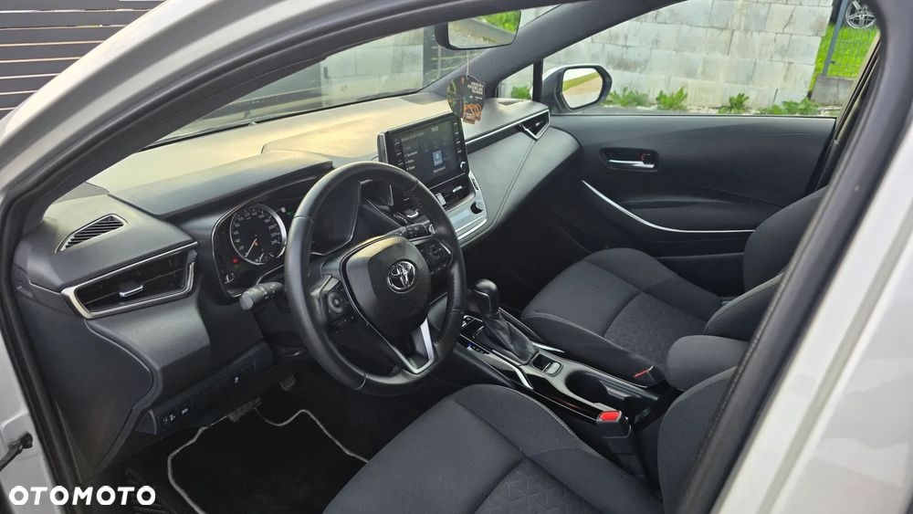 Toyota Corolla 1.8 Hybrid - 13