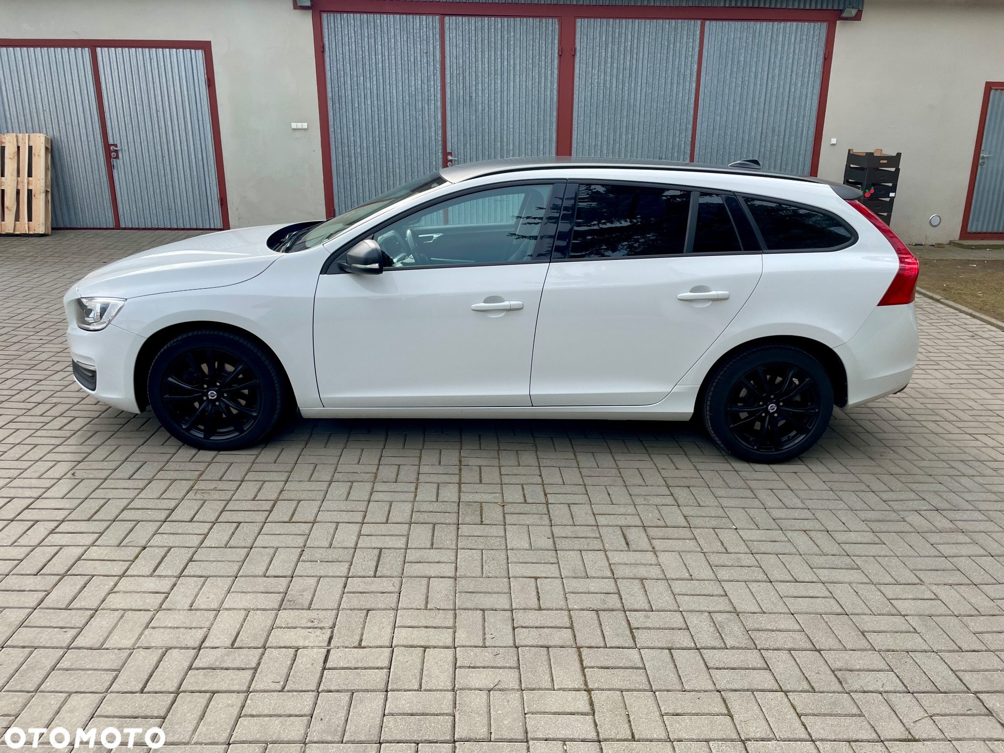 Volvo V60 D2 Drive-E Kinetic - 4