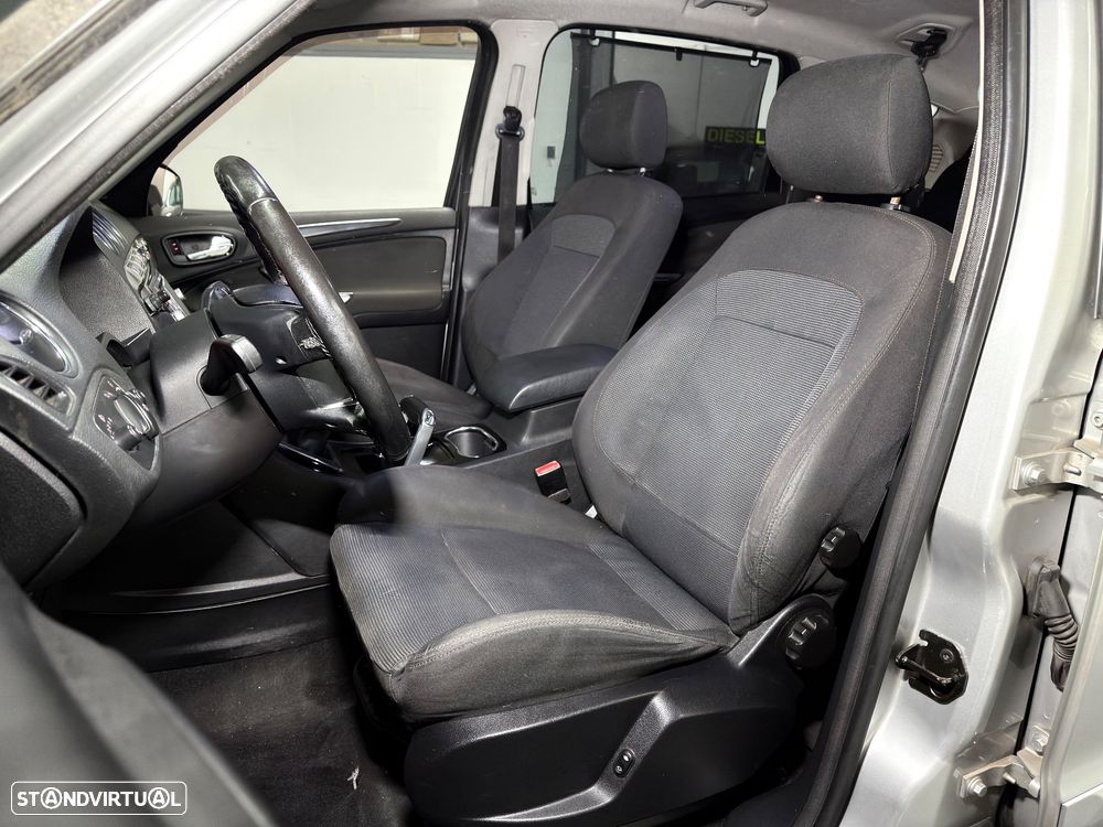 Ford S-Max 2.0 TDCi Titanium 7L - 13