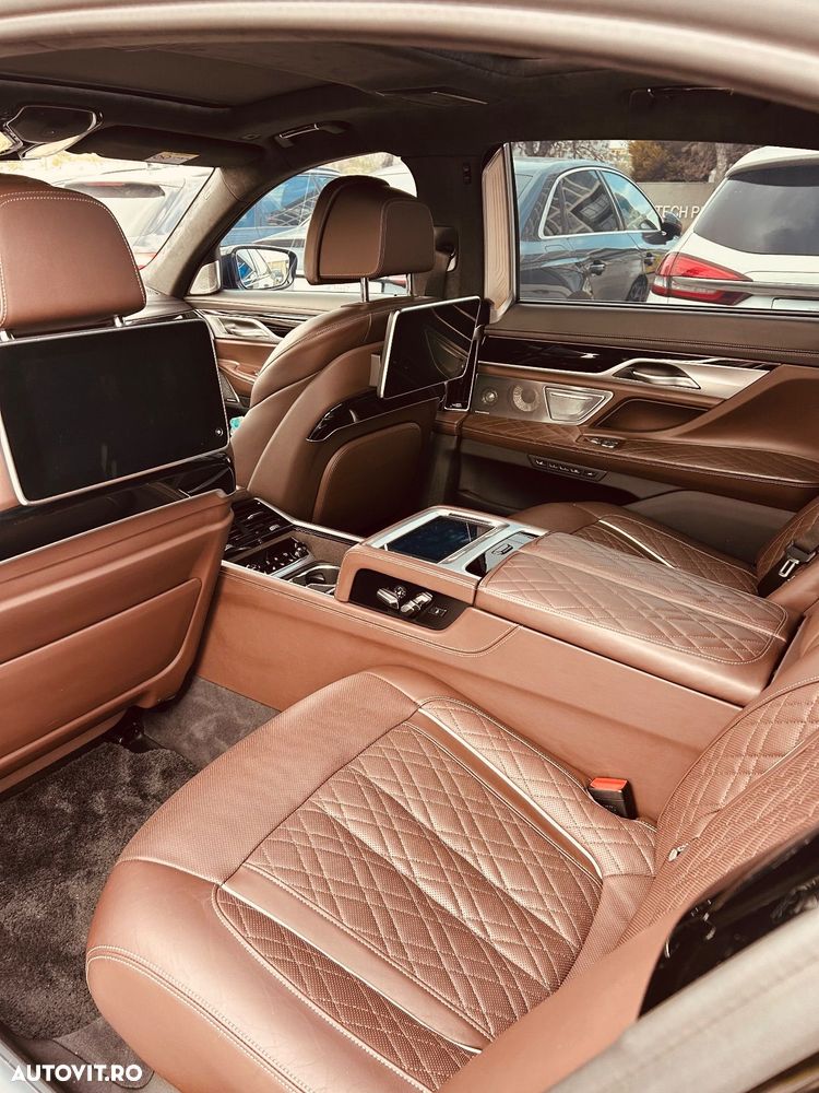 BMW Seria 7 - 32