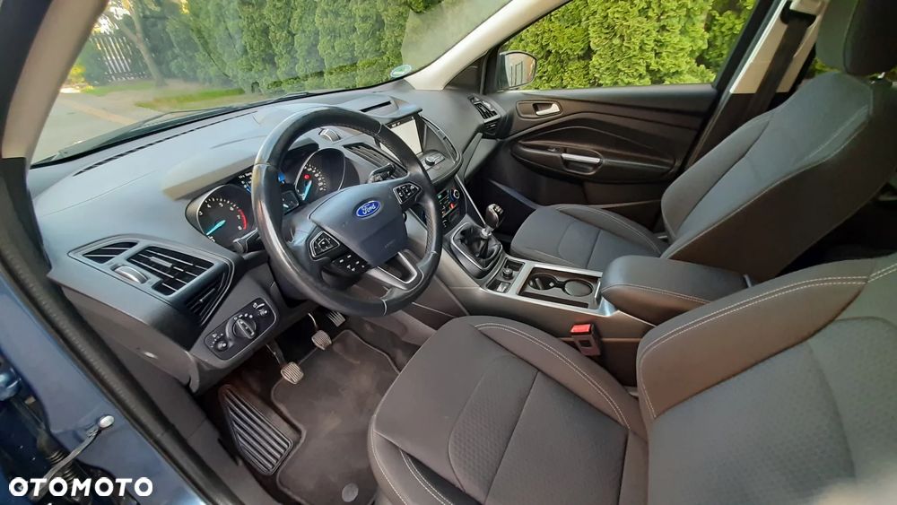 Ford Kuga 1.5 EcoBoost 2x4 Titanium - 25