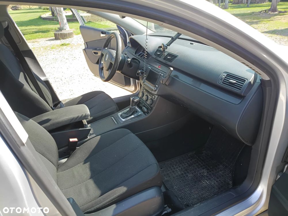 Volkswagen Passat 2.0 TDI Comfortline DSG - 12