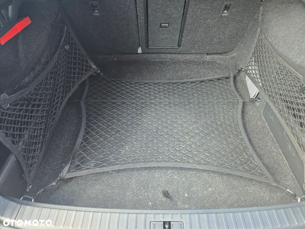 Skoda Octavia 2.0 TDI Selection DSG - 32
