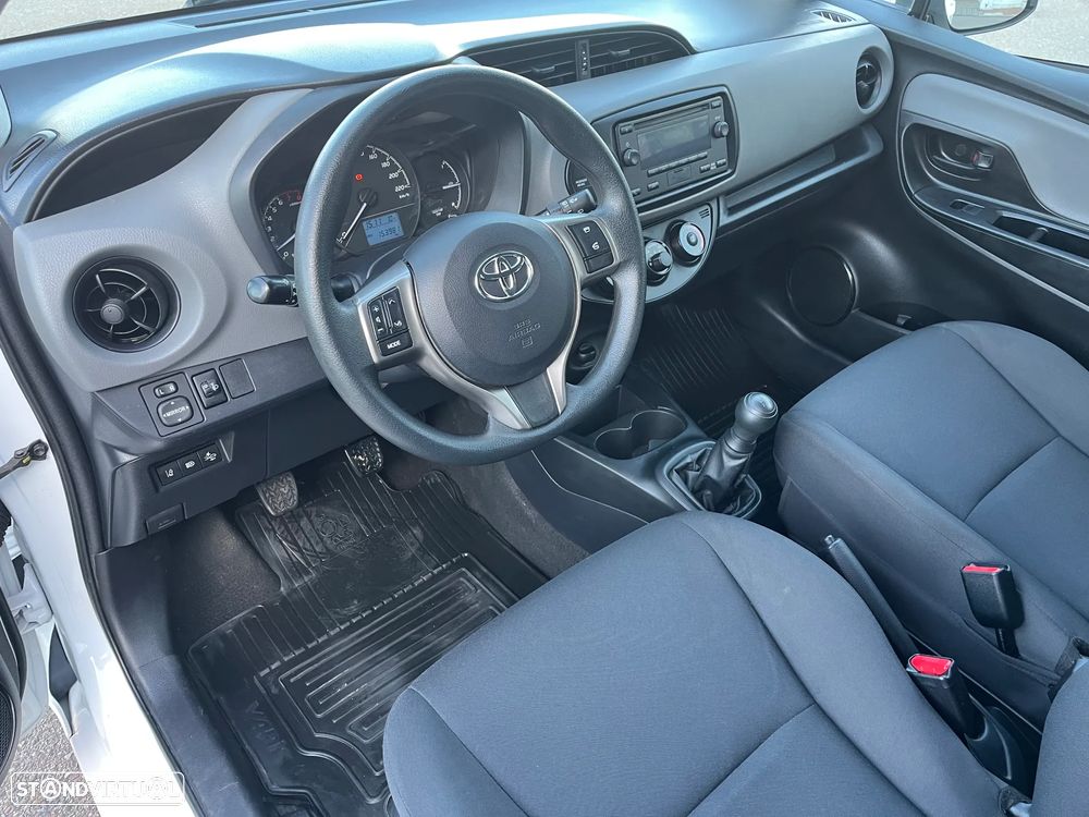 Toyota Yaris Ecobizz IVA Dedutível - 11