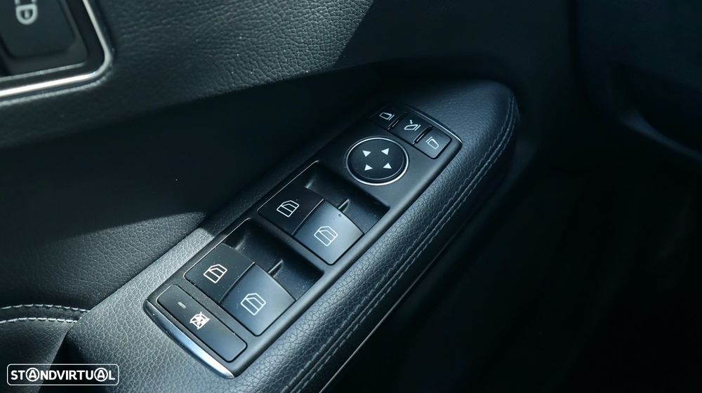 Mercedes-Benz E 250 BlueTEC Avantgarde Auto. - 43