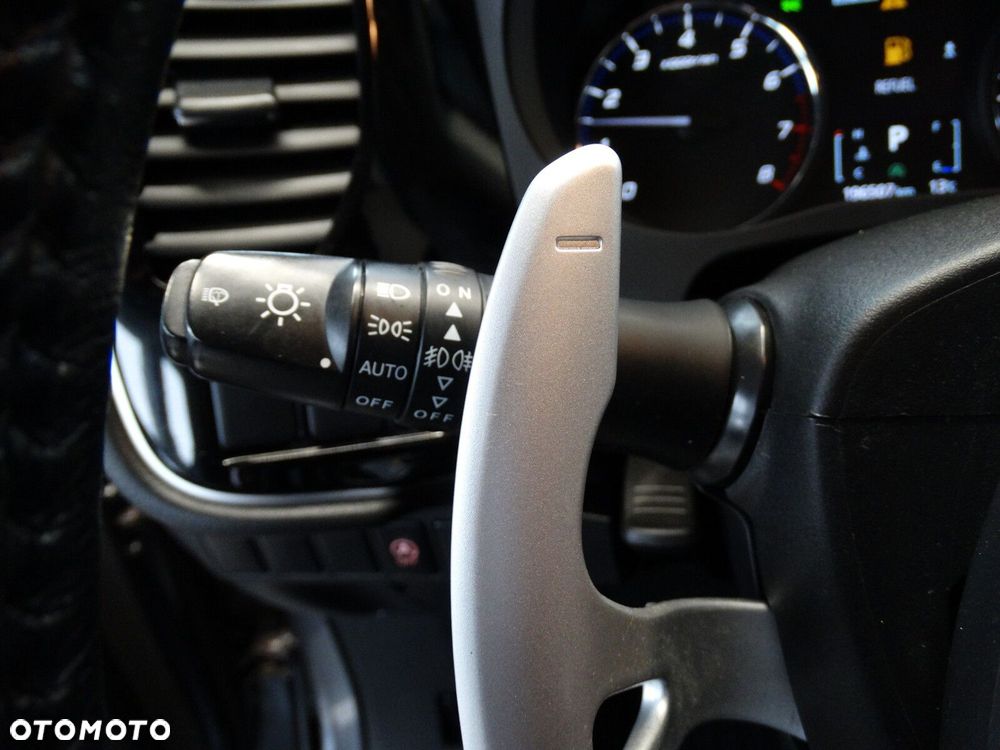 Mitsubishi Outlander - 27