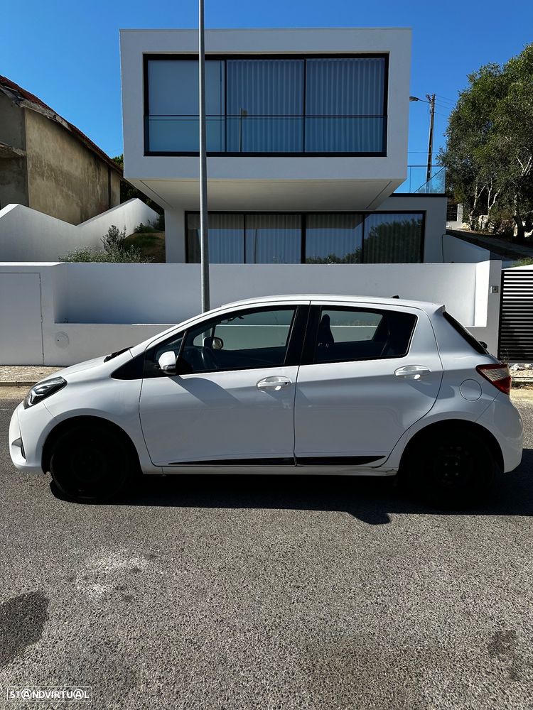 Toyota Yaris 1.0 VVT-i Comfort +PS Style+P.Techno - 4