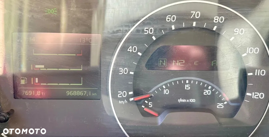 Volvo FH4 460 GLOB XL I-SHIFT SPOJLERY KLIMA WEBASTO ALUFELGI XENONY SKÓRA 2xALUTANK LODÓWKA 960000km EURO 6 2016r ŁADNY - 16