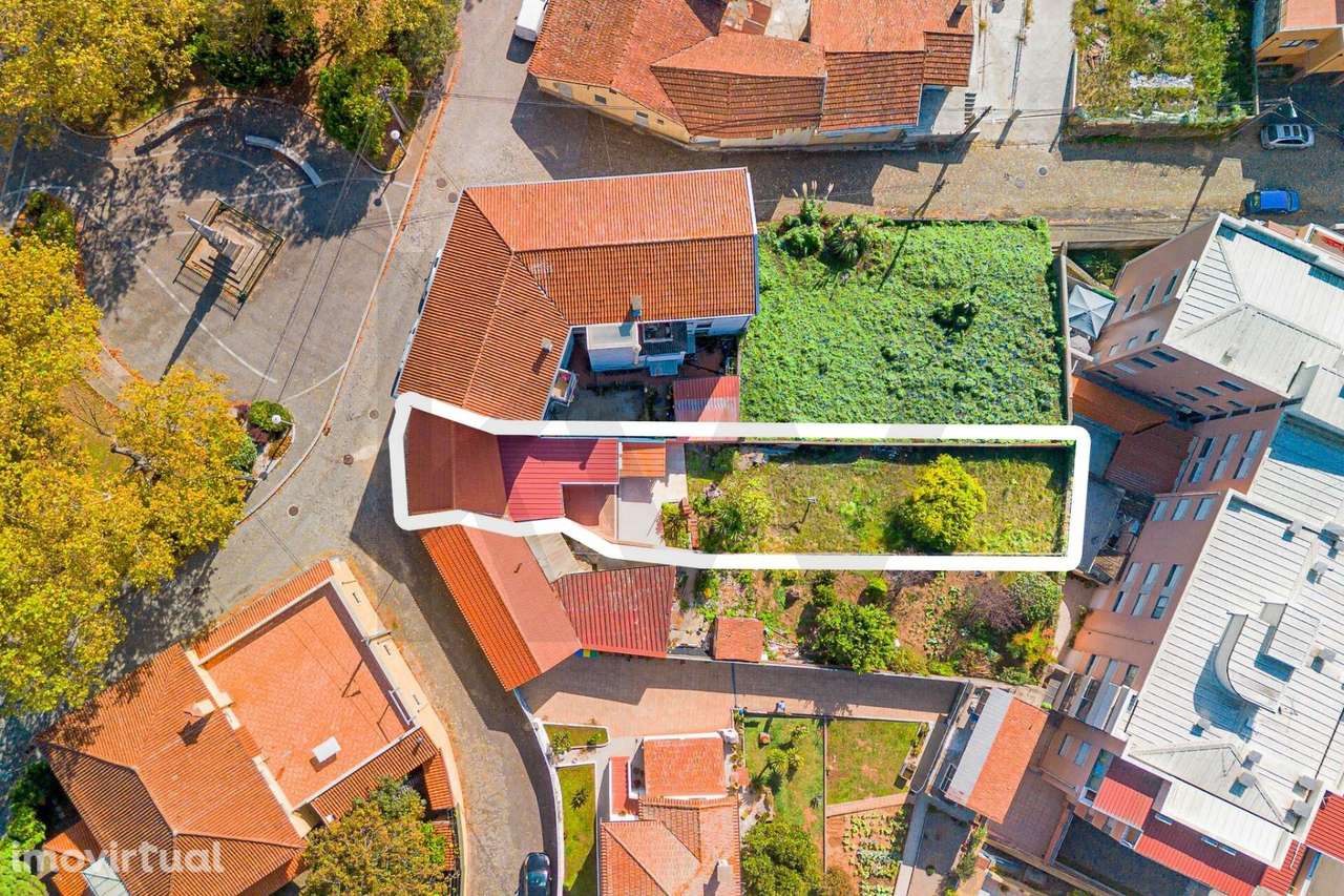 Moradia Térrea T2 Totalmente Remodelada no Coração de Arrifana ! - Grande imagem: 4/16