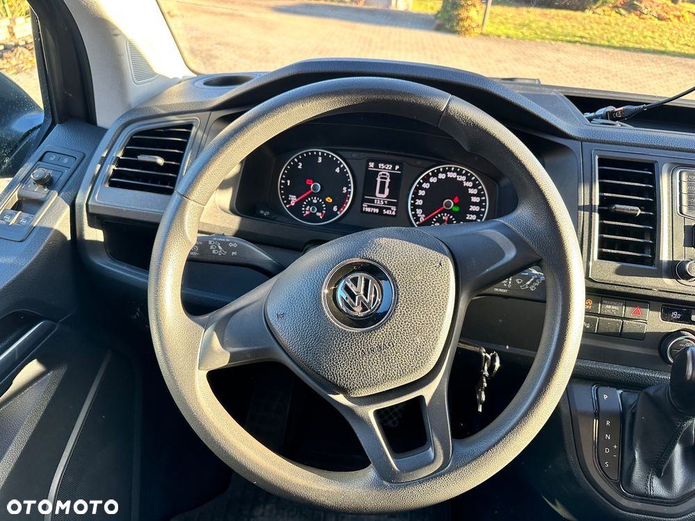 Volkswagen Caravelle - 7