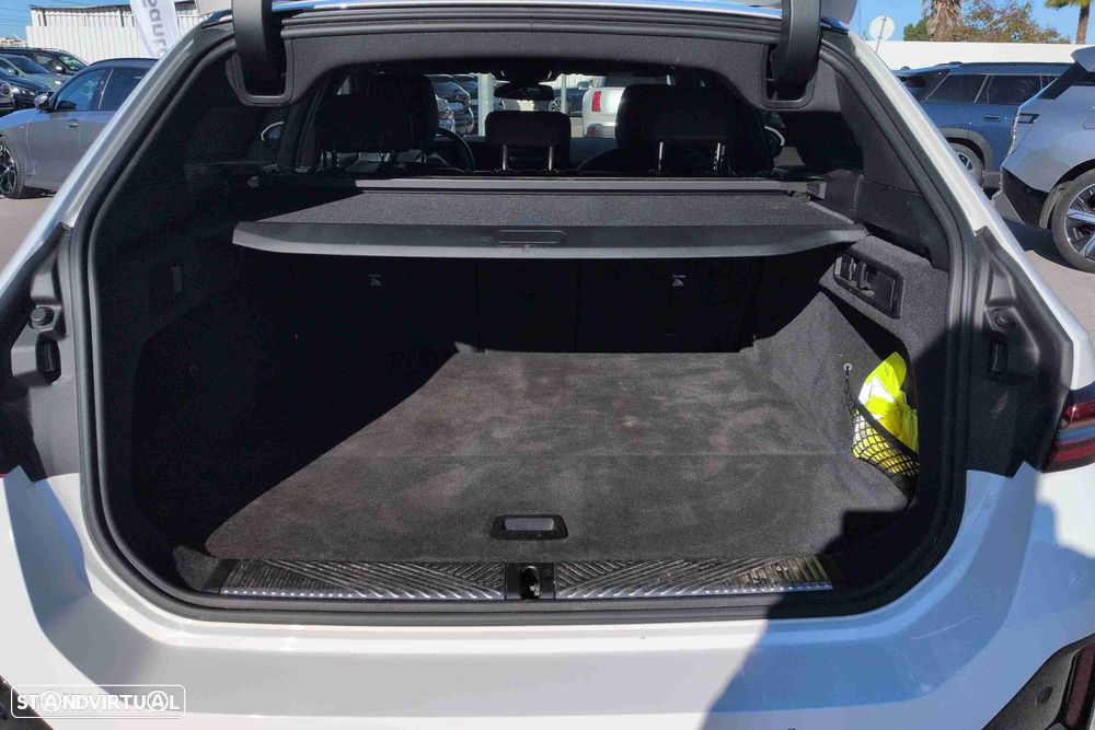 BMW i5 Touring eDrive40 - 10