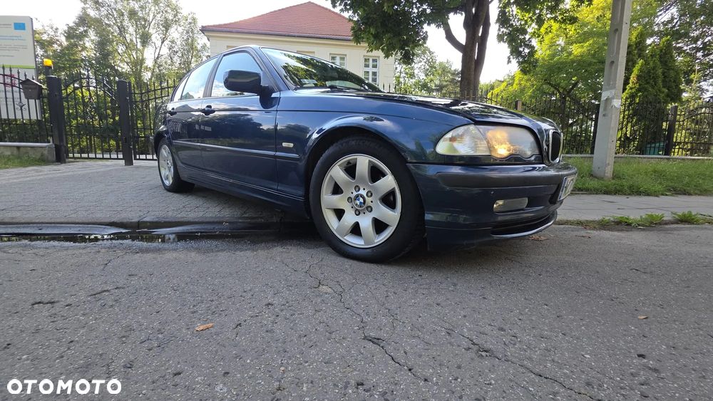 BMW Seria 3 - 16