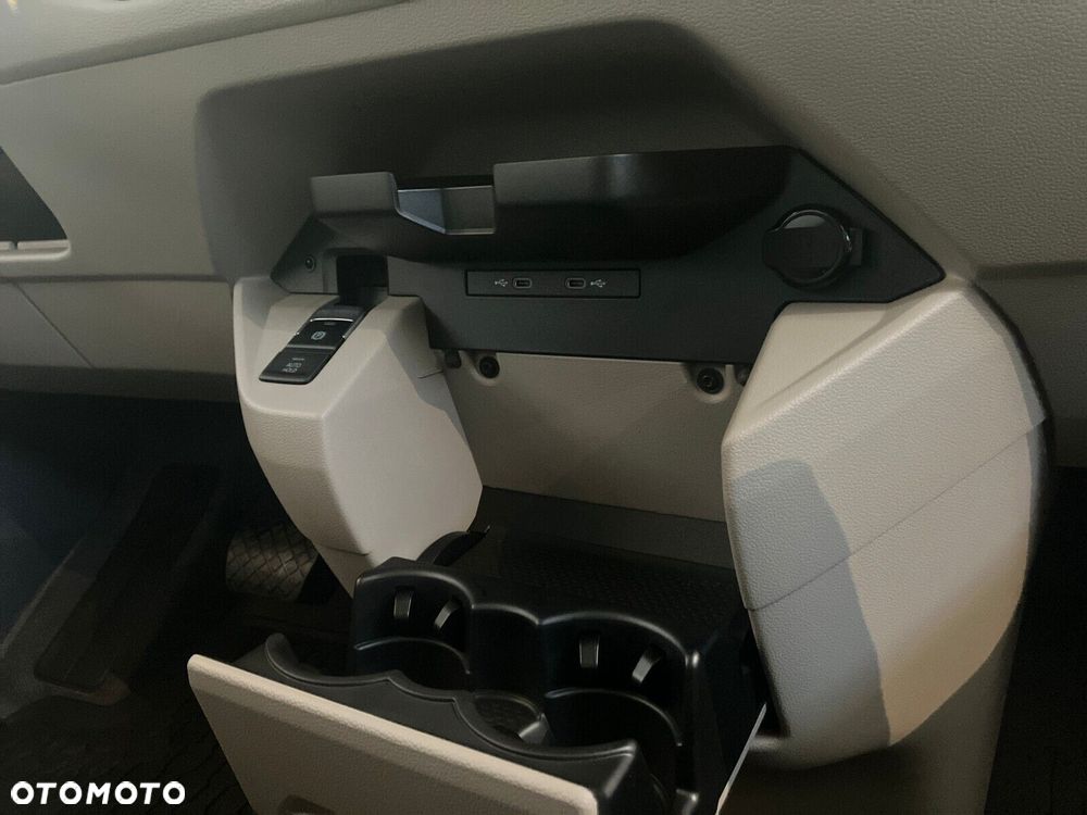 Volkswagen multivan Nowy Multivan L1 2.0 TDI 150 KM DSG 7 biegowa FWD - 11