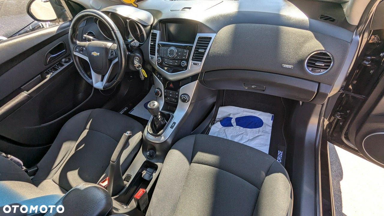 Chevrolet Cruze - 18