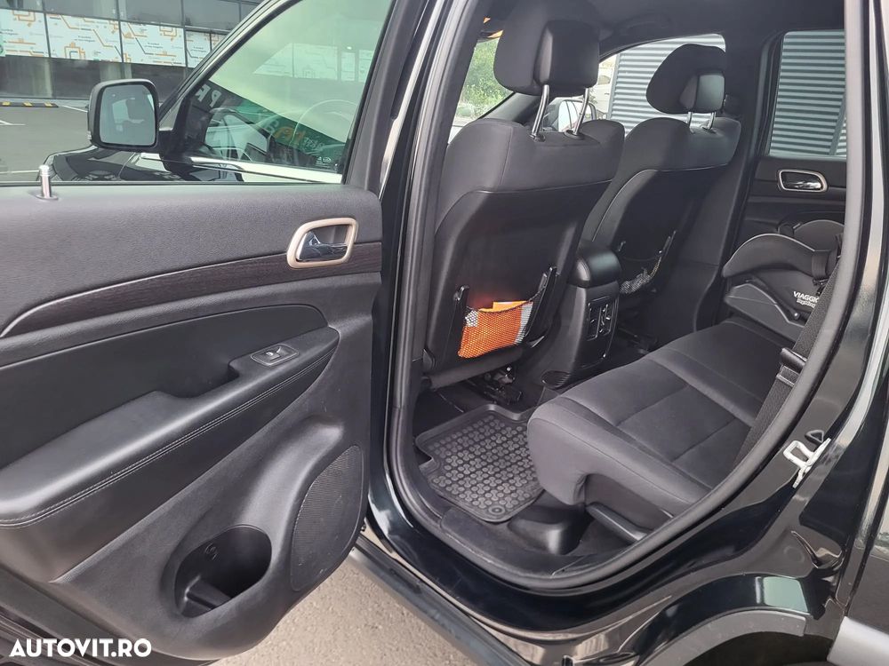 Jeep Grand Cherokee 3.0I CRD Laredo - 8