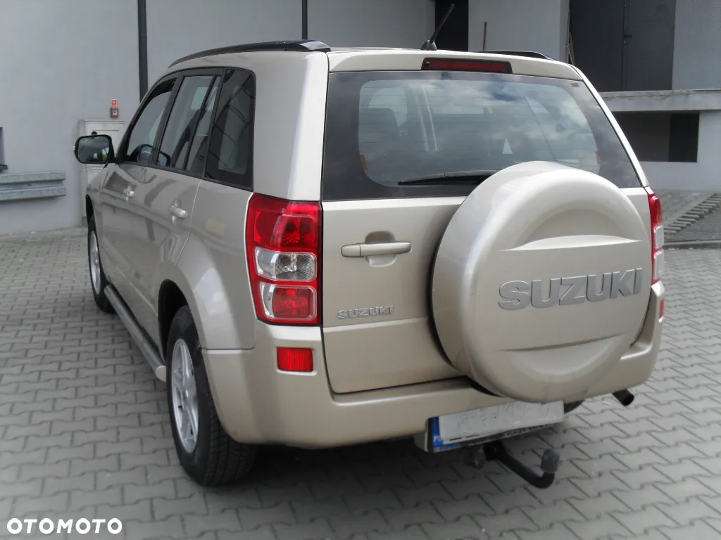 Suzuki Grand Vitara 2.0 - 14