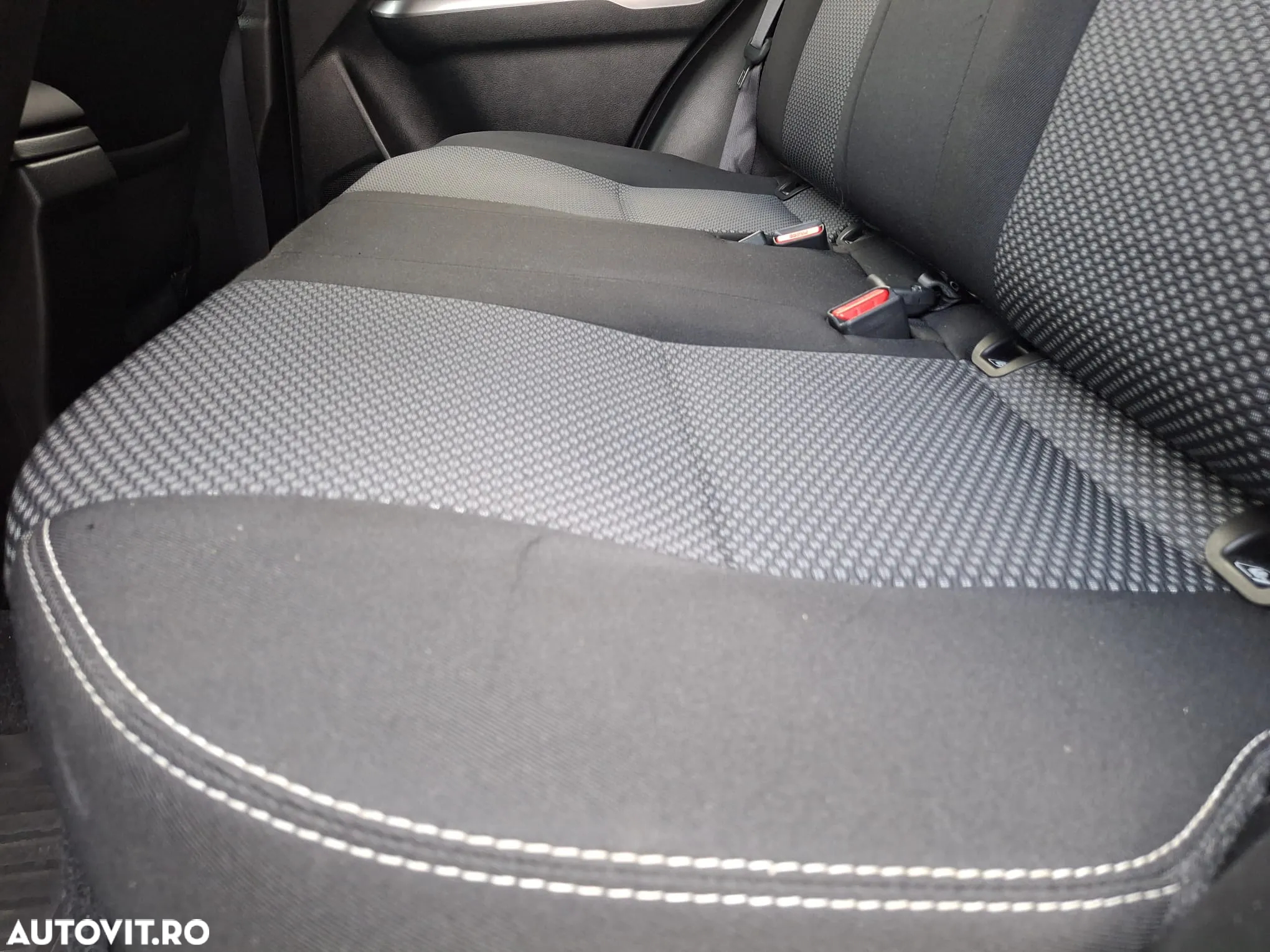 Suzuki Vitara 1.4 Boosterjet MHEV Passion - 27