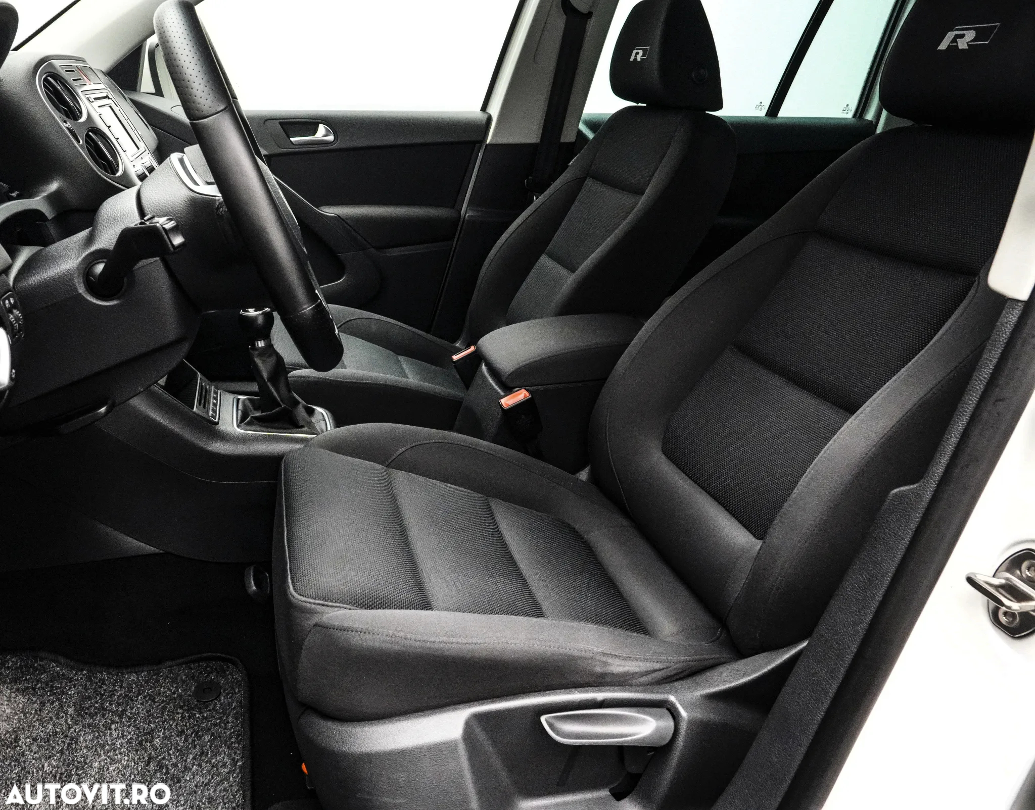 Volkswagen Tiguan - 13
