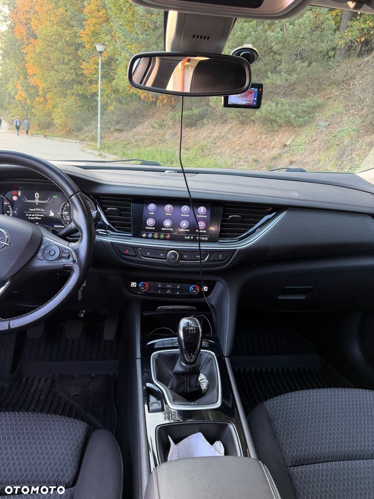 Opel Insignia - 15