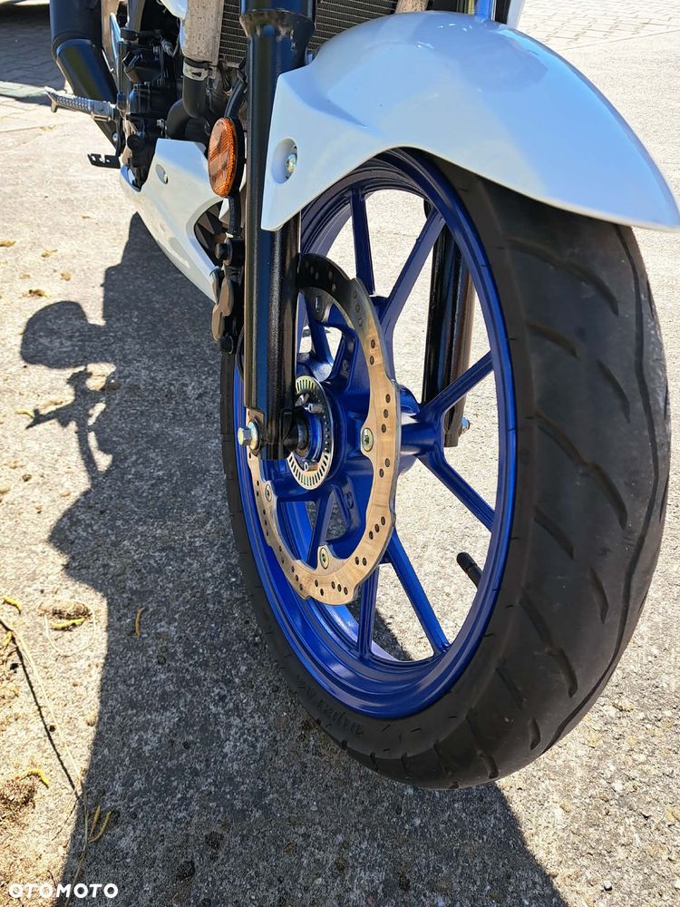 Suzuki GSX - 6