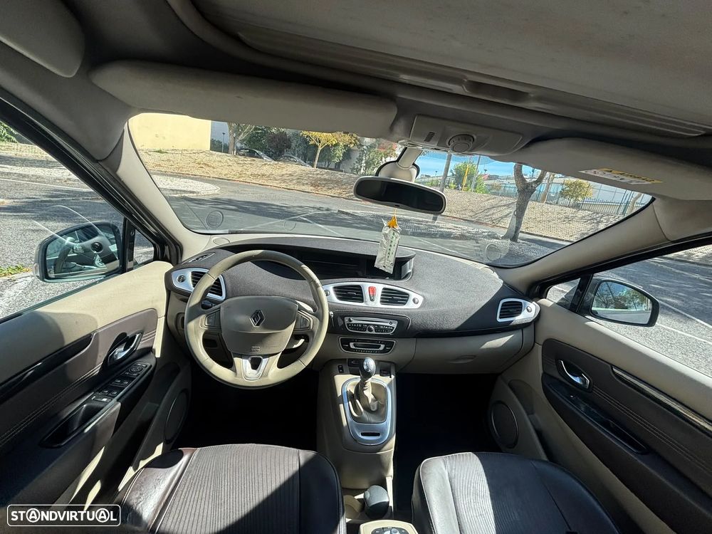 Renault Scénic 1.5 dCi Luxe - 11