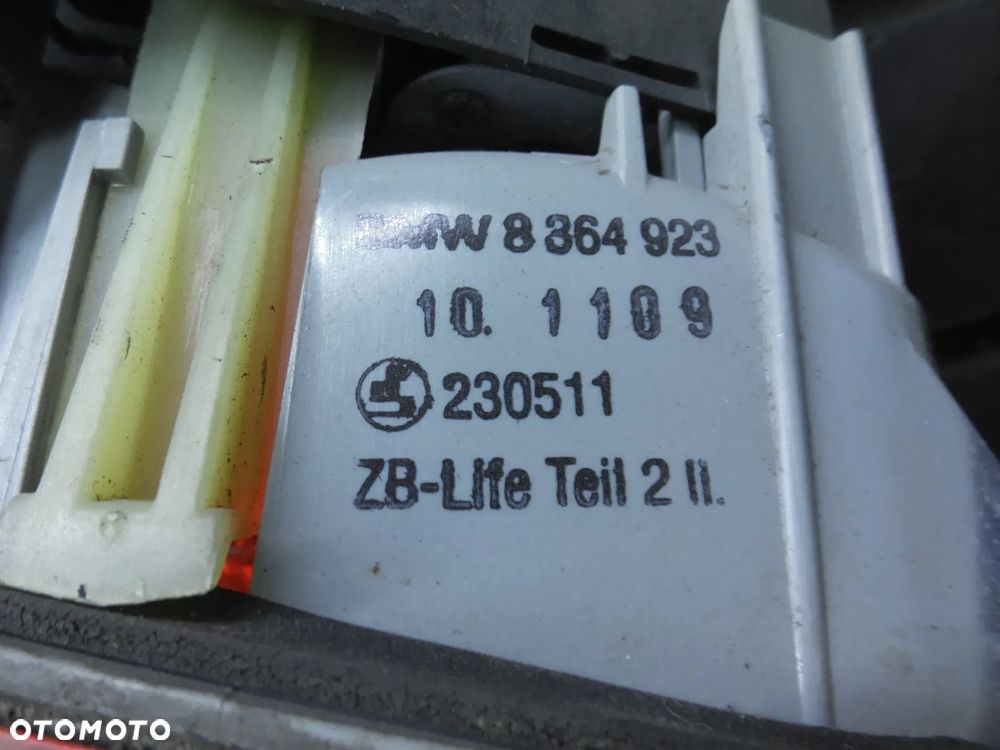 BMW E46 SEDAN LAMPA LEWY TYŁ W KLAPE 8364923 - 3