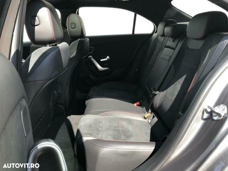 Mercedes-Benz A 250 4MATIC - 8