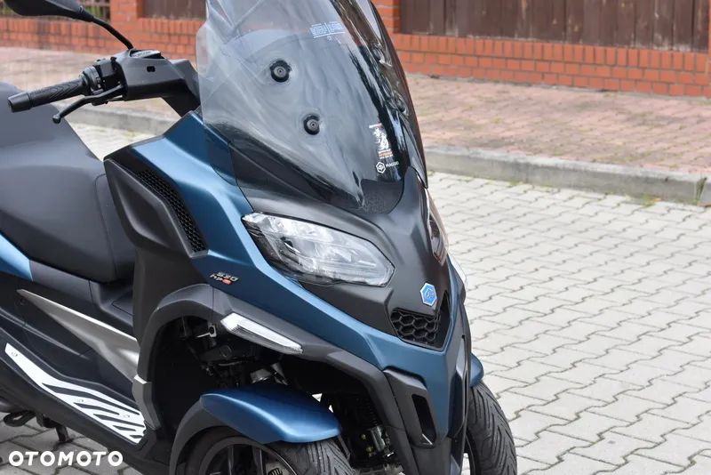 Piaggio MP-3 - 4
