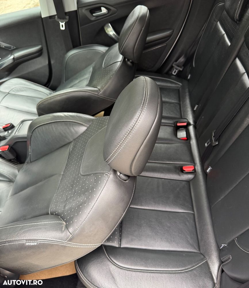 Peugeot 2008 1.6 VTi Allure - 17