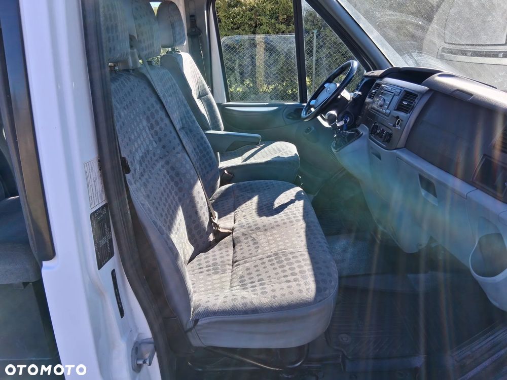Ford Transit - 9