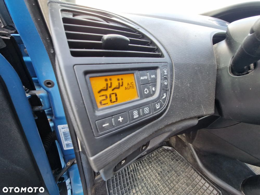 Citroën C4 Picasso - 8