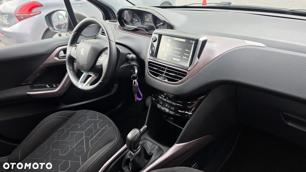 Peugeot 2008 1.6 e-HDi Style S&S - 11