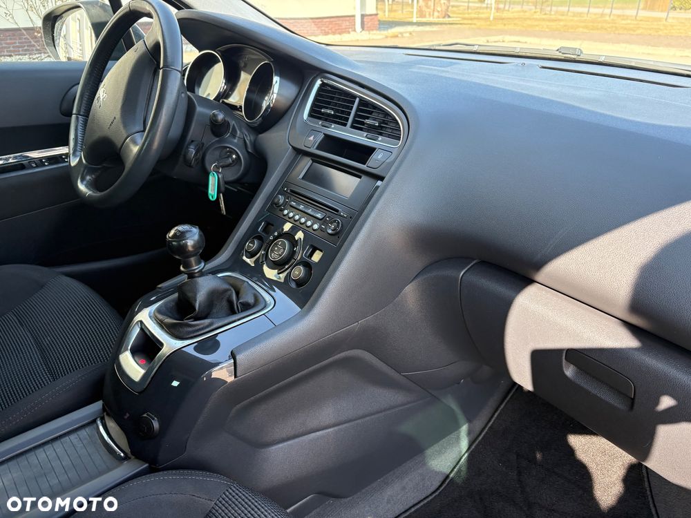 Peugeot 5008 HDI FAP 110 Premium - 12