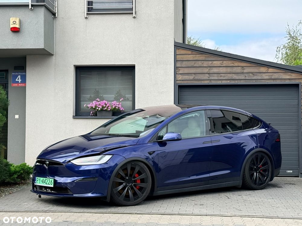 Tesla Model X Plaid - 4
