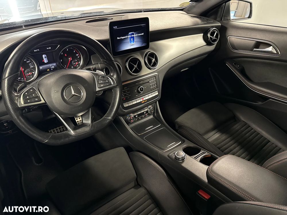 Mercedes-Benz GLA 200 d 4MATIC 7G-DCT AMG Line - 12